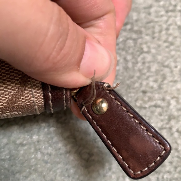 Coach wallet EUC - Picture 3 of 9